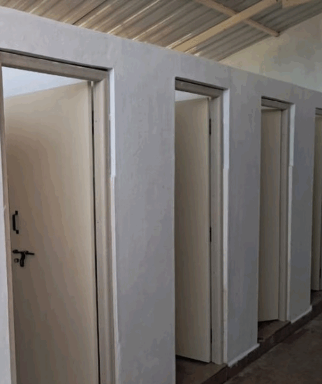 rest rooms 3 rest rooms 3